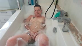 bath time orgasm with bubbles and lovense. i had such a good time!