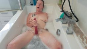 bath time orgasm with bubbles and lovense. i had such a good time!