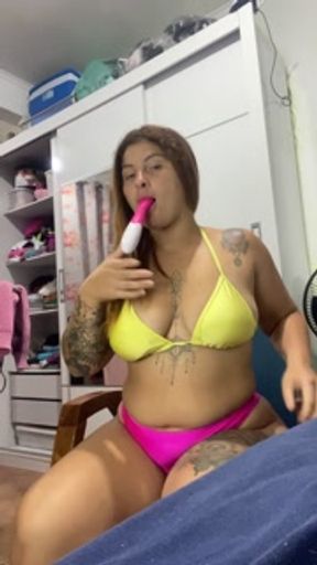 HUSBAND CAUGHT WIFE MAKING VIDEO CALL