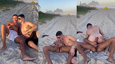 FODA NA PRAIA COM O TURISTA
