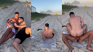 FODA NA PRAIA COM O TURISTA