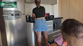 eu, mama studio em faxineira de saia curta limpando vira foda selvagem com cadeirante tarado!