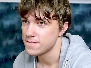 Uncut Cock Guy With Beautiful Green Eyes