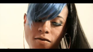 Kouření, černý, šaty – crossdresserské gay děvky s obrovskými penisy a anální sex