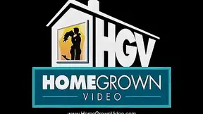 Holly's Roommate Romance