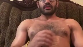 Webcam flexing with a hunky indian-canadian muscle stud solo muscle webcam bodybuilder cam canadian