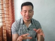 Mientras viajaba en el autobus le hice sexo oral a hombre dotado de 21cm... se vino en mi boca