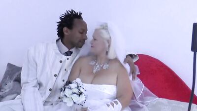 Mature bride sucks and rides bbc (Lacey Starr, Big Black)