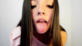 Beautiful young Latina enjoys showing off on the internet and is very horny when you masturbate while you watch her