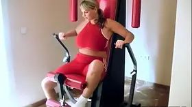 Kelly In The Gym