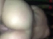 Follando y cabalgando la enorme verga de mi novio en un motel-prisión