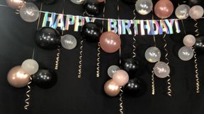 Claws Popping Birthday Balloons