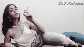 Smoking Girls Model Kimberli Misty 120's Super Sexy (Mp4 1980X1080p)
