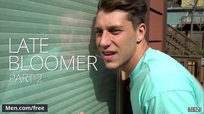 Sexy Frat Guys Sharing Dicks In Group Sex - Men.com