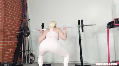 Gymgirl breeding with BJ and ass play