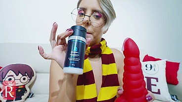 hogwarts student gets a anal fuck with a sex machine - estudante de hogwarts dá uma foda anal com uma máquina de sexo