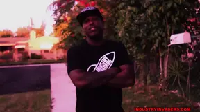 Miami shorty gives blow job to man with long dick