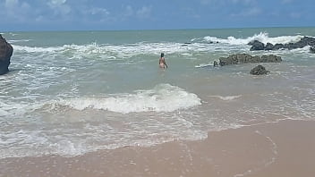 Yuri Ga&uacute_cho Casal Paradise GOSTOSA CASADA MOSTRANDO TUDO NA PRAIA DE NUDISMO OS MACHO TUDO LOUCOS