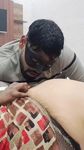Chudakkad Bahu Ne Budhe Sasur Ke Sath Sharirik Sambandh Banaye