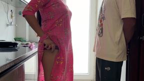 Stepmother&#039;s the Step-stepmother with a Big Ass Was Left Fiercely by the Young Stepbrother with a Female Condom.