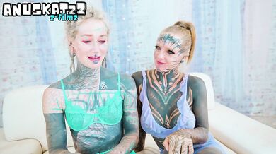 Facial cumshot on tattooed teens with Italian cock while goth goddess watches