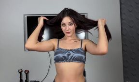 Watch Sugary Kitty in lingerie do a sloppy hair job in 4K POV