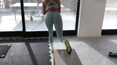 Fit teen bubble butt gets fucked raw by her personal trainer after gym session