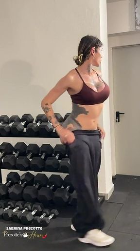 The Hottie Showing off Her Workout Skills, Being Sensual at the Gym.