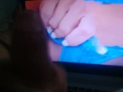 Assistindo video Karma RX, e me masturbando pra elas