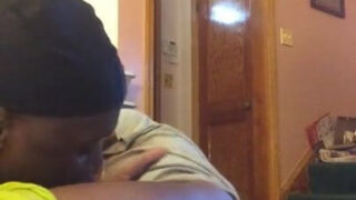 Blowjob, black, bareback, big black cock – amateur homoseksuele sletten met enorme piemels die anaal seks hebben