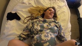 Pregnant Housewife Cheats