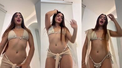 Colombian TikToker shows off her ass at the beach — follow her on Instagram @Nathali_2108