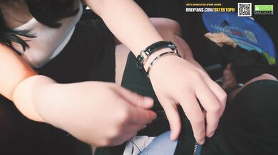 she blowjob in the car and cheated her boyfriend มาเที่ยวคาเฟ่แล้วหลงทางเลยจับอมควยเสียวในรถซะเลย