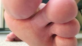 giant toe tease