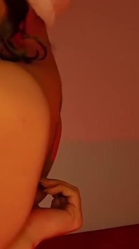 Enjoying Good Music and Showing off My Splendid Body, Make Yourself Comfortable and Exciting.