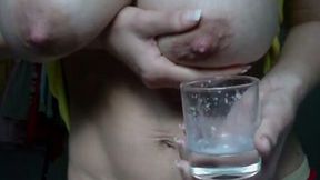 Kinky amateur ex wife of my buddy collects some milk from her boobies