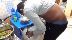 Nyumba Ya Malaya Tunakaa Uchi Tu