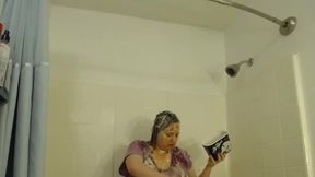 Laddie Lynn Big Boobs, Shower