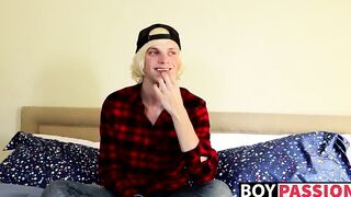 Twink blondie Kayden shares his solo adventure with everyone