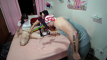 fodendo bem gostoso minhas duas meias-irmas rabudas