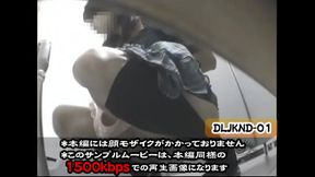 手撮り隠撮 公衆トイレ濡れオナニー