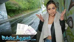 Public Sex – Cutie with an outrageously sexy body fucks
