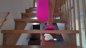 Miku Gives Her Feet And Pink Flip-flops To Worship - Full