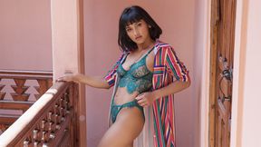 Flirtatious all natural mom exposed hottie body