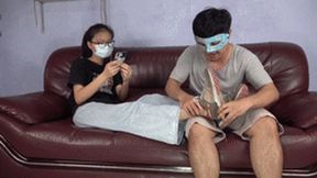 Jiajia Goddess humiliated the teacher with her beautiful feet, licking and sucking her toes!