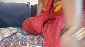 Tamil Married Wife Hot Sex with Pawn Jeweller