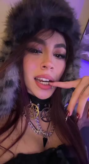 Curvy black pro gets lip'd in a one-on-one session