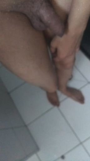Taking a nice naked bath come see