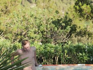 Breathtaking European Babes hitting on the pool chap get pounded jointly