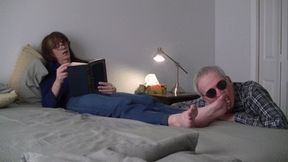 Viviane is reading in bed (HD)